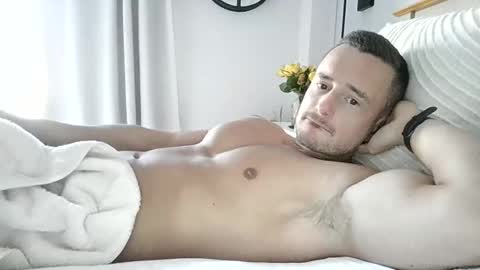 Snapshot of jkeeley792 chatting on 03-10-26, 04:45 JK online show from 03-10-26, 04:45