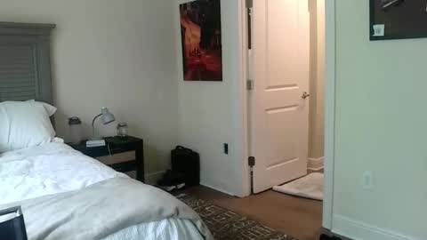 jledger3405 online show from 04-28-26, 06:13