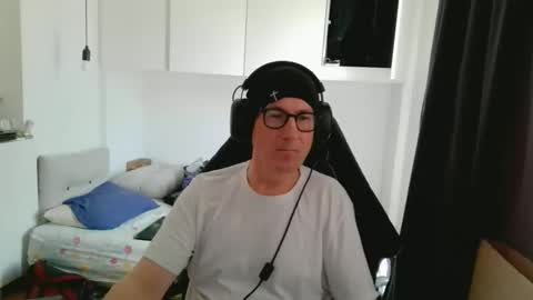 jman2025839798 online show from 04-27-26, 10:24