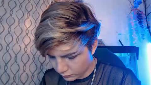 Snapshot of jnick_21 chatting on 02-08-25, 12:06 Nick online show from 02-08-25, 12:06