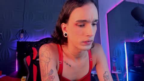 Snapshot of joaisaza chatting on 01-18-25, 10:17 Joa Isaza online show from 01-18-25, 10:17