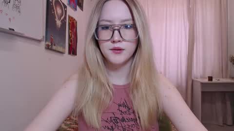Snapshot of joan_kiss chatting on 05-14-26, 02:51 joan_kiss online show from 05-14-26, 02:51