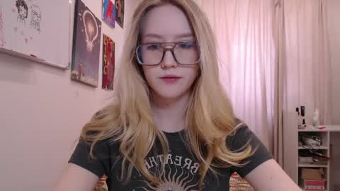 Snapshot of joan_kiss chatting on 06-01-26, 06:37 joan_kiss online show from 06-01-26, 06:37