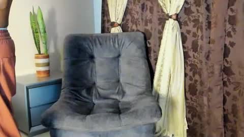 JOAN SAENZ online show from 02-02-25, 05:42