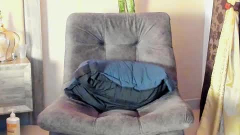 JOAN SAENZ online show from 02-08-25, 02:58