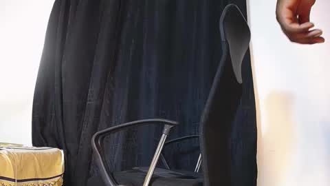 Snapshot of joan_silva chatting on 11-28-25, 01:36 joan_silva online show from 11-28-25, 01:36