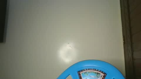 Snapshot of joankein_255 chatting on 04-29-26, 05:00 varl online show from 04-29-26, 05:00