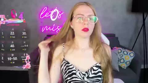 joann_shermann online show from 06-19-26, 01:10