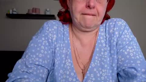 Snapshot of joannaandneighbour chatting on 06-17-26, 08:06 Joanna and Greg online show from 06-17-26, 08:06