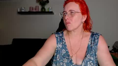 Snapshot of joannaandneighbour chatting on 07-05-26, 02:13 Joanna and Greg online show from 07-05-26, 02:13
