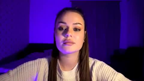 Snapshot of joannegudat chatting on 12-17-25, 06:14 Elizabeth online show from 12-17-25, 06:14