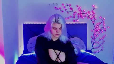 Snapshot of joannlowes chatting on 05-11-26, 07:22 Joann online show from 05-11-26, 07:22