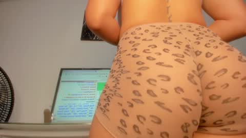 joanyo_brown online show from 01-06-25, 04:58