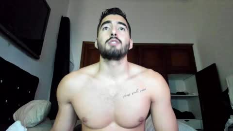 Snapshot of joao_batista_team chatting on 11-04-25, 01:05 JOAO BATISTA online show from 11-04-25, 01:05