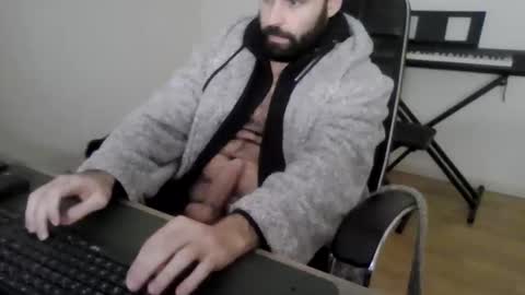 Snapshot of joaodias_18 chatting on 01-05-26, 05:27 joaodias_18 online show from 01-05-26, 05:27