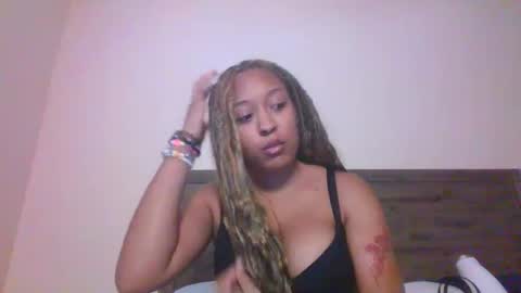 Snapshot of jobxbyy chatting on 12-29-24, 06:38 JoJo 3 online show from 12-29-24, 06:38