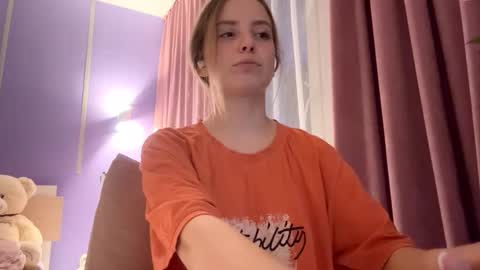 Lina online show from 11-29-25, 11:57