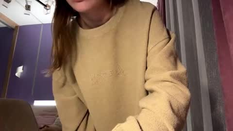 Lina online show from 12-19-25, 02:35