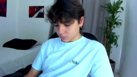 Snapshot of joe23___ chatting on 02-08-26, 01:36 Joe online show from 02-08-26, 01:36