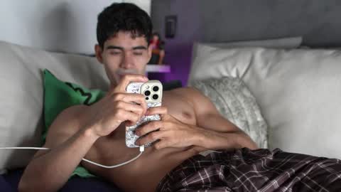 Snapshot of joe_steel1 chatting on 06-08-26, 01:50 joe_steel1 online show from 06-08-26, 01:50