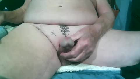 Snapshot of joehornet71 chatting on 01-05-25, 03:00 joehornet71 online show from 01-05-25, 03:00