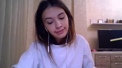 Jennifer online show from 10-28-25, 05:15