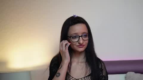  Joelle  online show from 11-20-25, 09:47