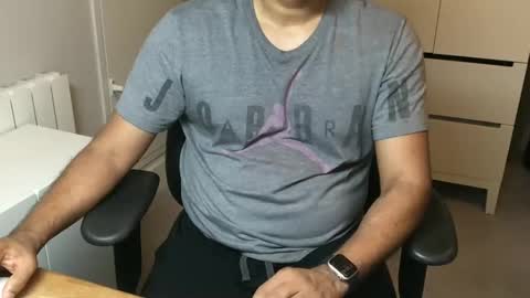 Snapshot of joeshades21 chatting on 01-19-25, 08:41 joeshades21 online show from 01-19-25, 08:41