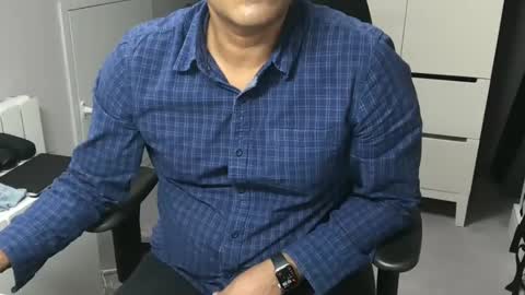 Snapshot of joeshades21 chatting on 01-27-25, 10:38 joeshades21 online show from 01-27-25, 10:38