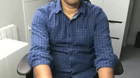 Snapshot of joeshades21 chatting on 09-27-25, 02:44 joeshades21 online show from 09-27-25, 02:44