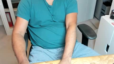 Snapshot of joeshades21 chatting on 11-26-25, 02:12 joeshades21 online show from 11-26-25, 02:12