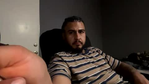 Snapshot of joevonknee chatting on 02-28-25, 10:41 joevonknee online show from 02-28-25, 10:41