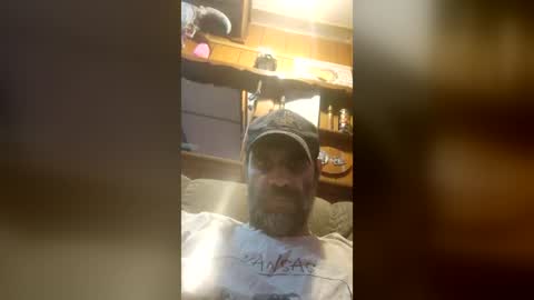 Snapshot of joeykeeton87 chatting on 07-19-26, 01:04 joeykeeton87 online show from 07-19-26, 01:04