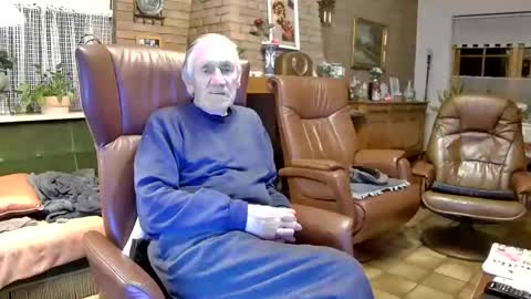 Snapshot of johan7_heet chatting on 12-25-24, 10:37 johan7 heet online show from 12-25-24, 10:37