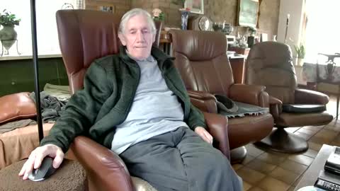 Snapshot of johan7_heet chatting on 01-20-25, 01:00 johan7 heet online show from 01-20-25, 01:00