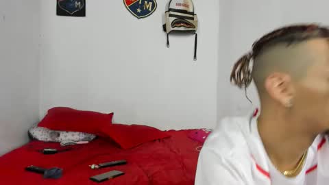 Snapshot of johan_and_antonella chatting on 11-01-25, 03:19 johan_and_antonella online show from 11-01-25, 03:19