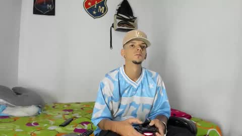 Snapshot of johan_and_antonella chatting on 01-15-26, 09:51 johan_and_antonella online show from 01-15-26, 09:51