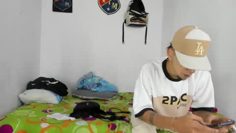 Snapshot of johan_and_antonella chatting on 01-18-26, 01:09 johan_and_antonella online show from 01-18-26, 01:09