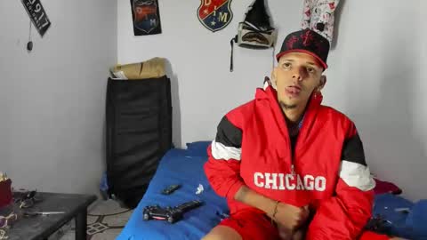 Snapshot of johan_and_antonella chatting on 02-15-26, 03:03 johan_and_antonella online show from 02-15-26, 03:03