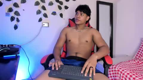 Snapshot of johan_beley_7k chatting on 11-17-25, 03:18 Johan Beley online show from 11-17-25, 03:18