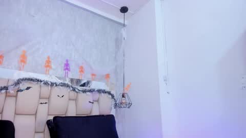 Snapshot of johan_gz_ chatting on 10-11-25, 11:42 Johan online show from 10-11-25, 11:42