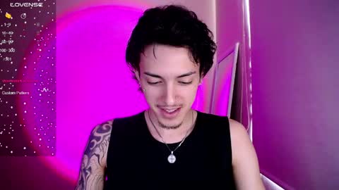 johan_parker222 online show from 03-31-26, 06:52