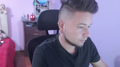 JOHAN independient model online show from 07-19-26, 04:00