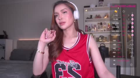 Johanna Rodriguez online show from 12-15-24, 03:45