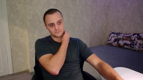 Snapshot of john_3019 chatting on 10-25-25, 06:35 John online show from 10-25-25, 06:35