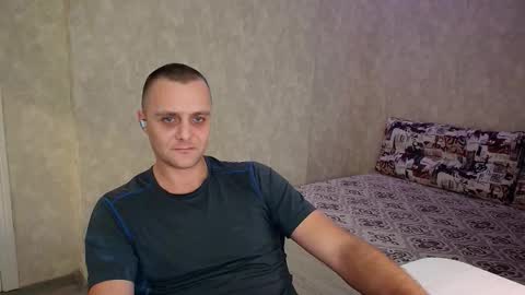 Snapshot of john_3019 chatting on 11-25-25, 07:47 John online show from 11-25-25, 07:47