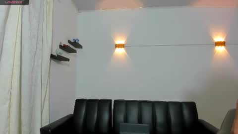 john_ssnow29 online show from 06-24-26, 10:03