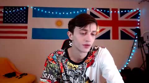 Snapshot of john_winx chatting on 02-15-26, 02:03 john_winx online show from 02-15-26, 02:03