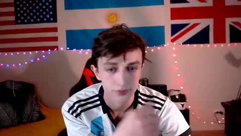 Snapshot of john_winx chatting on 03-05-26, 07:54 john_winx online show from 03-05-26, 07:54