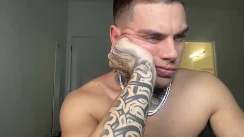 Snapshot of johnafterdark chatting on 09-19-25, 06:15 JAXX online show from 09-19-25, 06:15